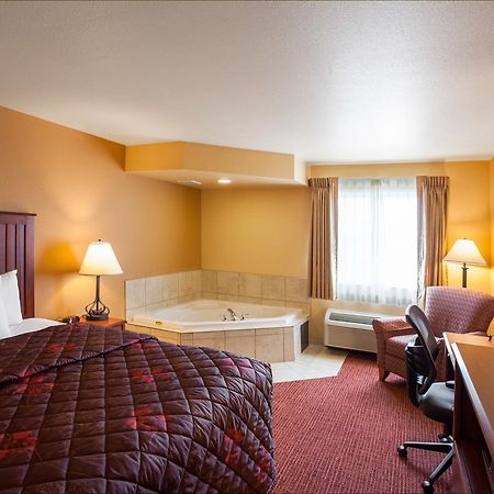 Rodeway Inn & Suites Phillipsburg Exteriör bild