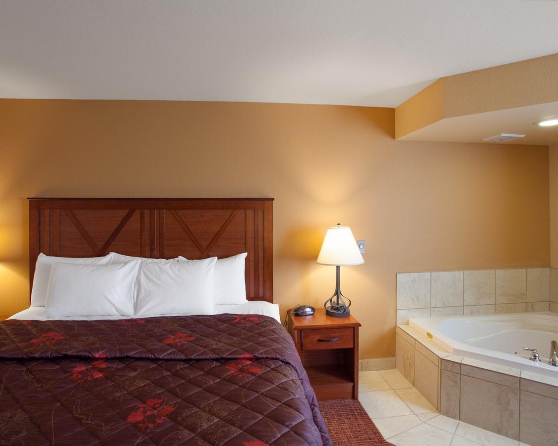 Rodeway Inn & Suites Phillipsburg Exteriör bild